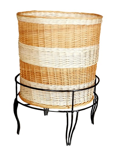 Корзина с руч. на ков. подставке 2