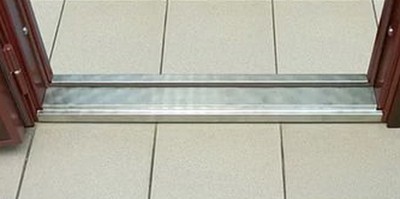 Порог дверного проема (сталь окрашенная) за п/м