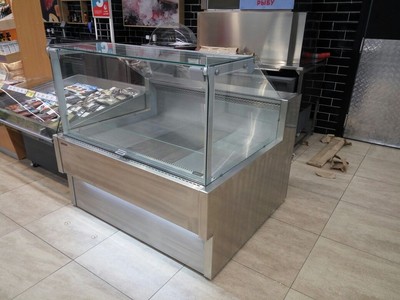 Холодильная витрина Ариада Bern Cube ВС 44-1250 (встроенный холод)