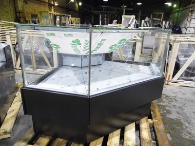 Холодильная витрина Марихолодмаш Илеть Cube ВХС-УН