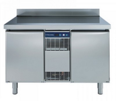 Стол с морозильный шкафом Electrolux RCDF2M20U 726578